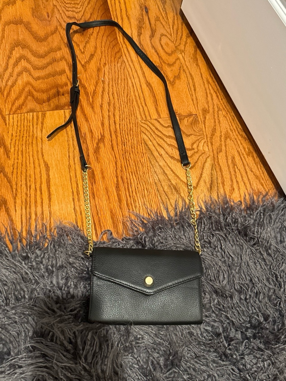 black crossbody